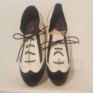 Women Oxford shoes